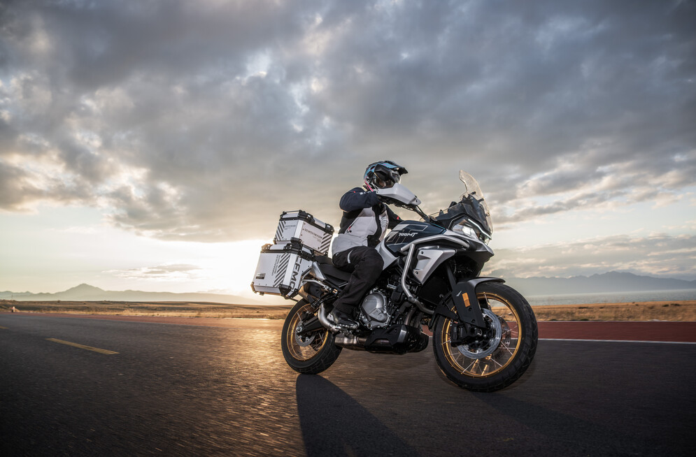 Reiseenduro CFMOTO 700MT 2025