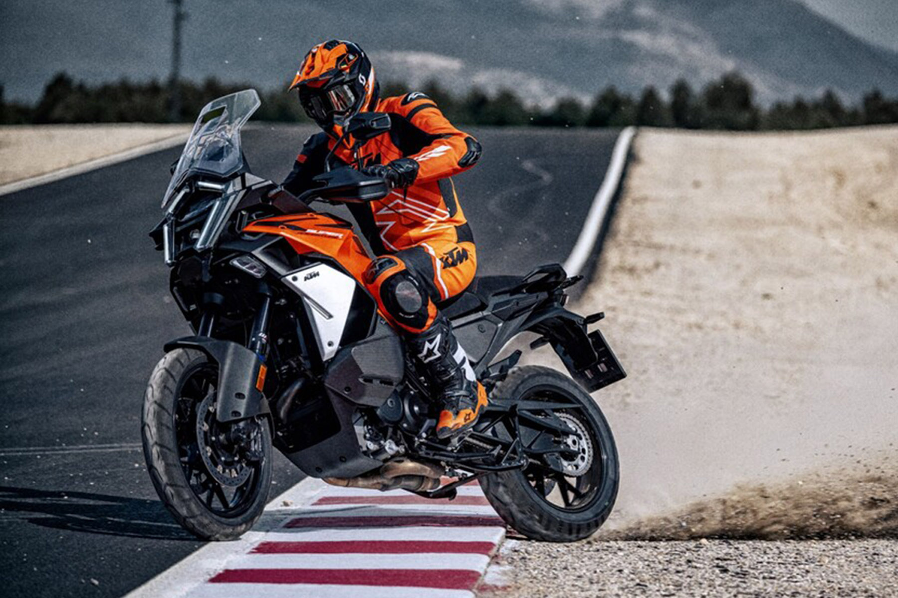 KTM 1390 Super Adventure S Evo 2025